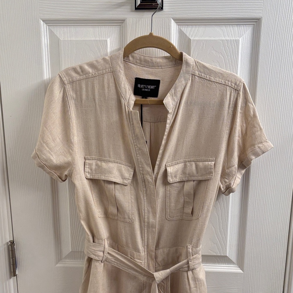 NWT - Velvet Heart Greyson Tan/Wheat Short Sleeve Linen Jumpsuit- Size L